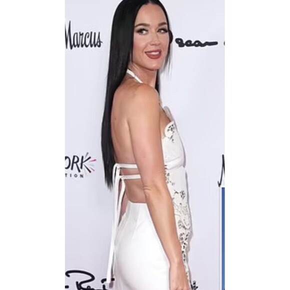 $3000 NEW Oscar de la Renta Leather Laser Cut Top Katy Perry White 2 4 6 Halter - Picture 2 of 7